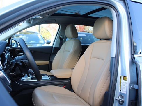 Used 2025 Audi Q7 2.0T Premium Plus w/ Premium Plus Package image 5