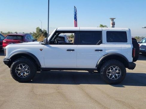 New 2025 Ford Bronco Badlands image 4