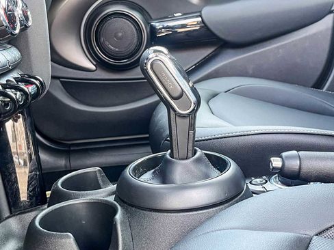 Used 2023 MINI Cooper 4-Door Hardtop image 21