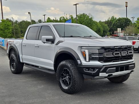 Certified 2025 Ford F150 Raptor AWD/4WD image 4