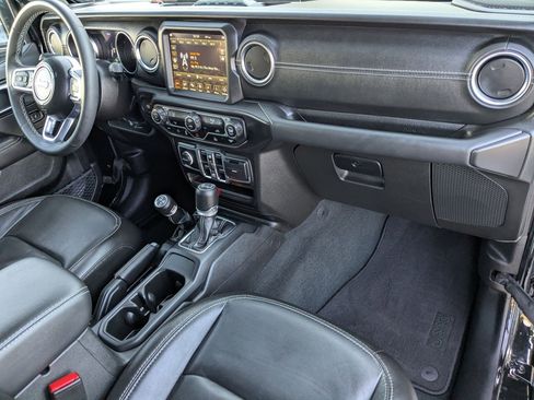 Used 2023 Jeep Wrangler Sahara image 29