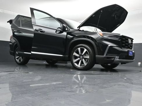 Used 2025 Honda Pilot Touring image 53