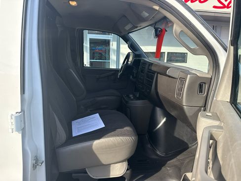 Used 2024 GMC Savana 2500 w/ Driver Convenience Package image 22