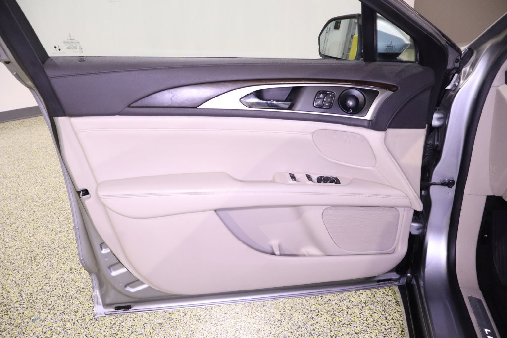 Used 2020 Lincoln MKZ Reserve FWD image 35