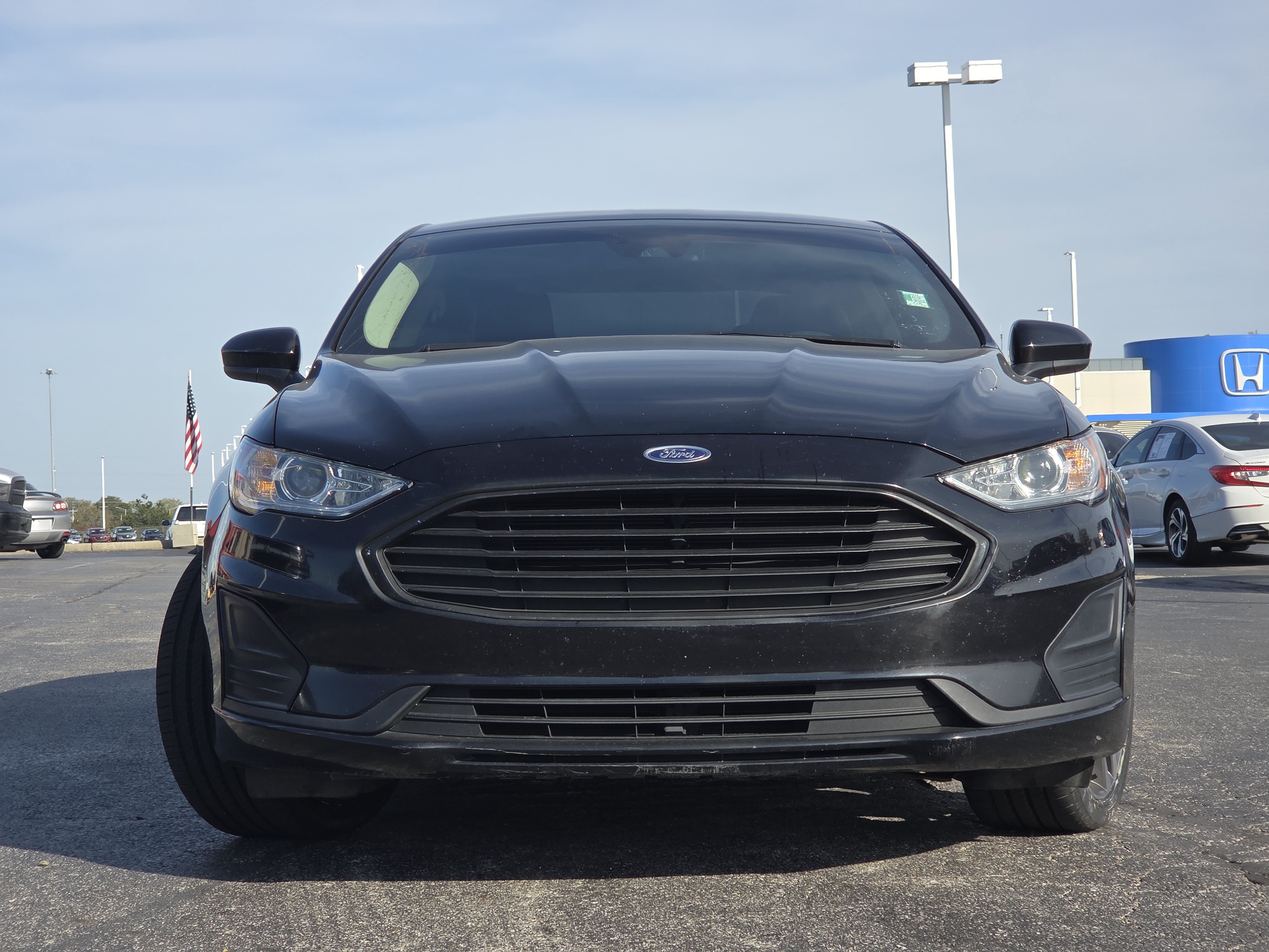 Used 2020 Ford Fusion SE FWD image 8