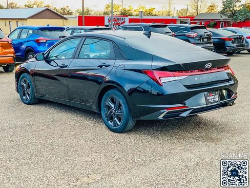 Used 2021 Hyundai Elantra SEL w/ Convenience Package image 6