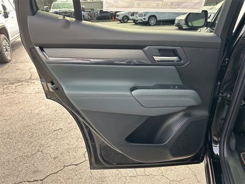 New 2026 GMC Terrain AT4 w/ Convenience Package III image 22