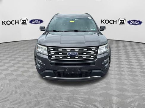 Used 2016 Ford Explorer XLT w/ Equipment Group 202A AWD/4WD image 2