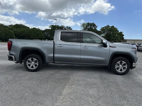 Used 2025 GMC Sierra 1500 SLT AWD/4WD image 10