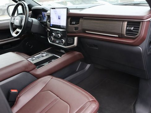 Used 2024 Ford Expedition Max Limited image 12