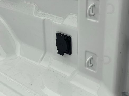 New 2025 GMC Canyon Elevation w/ Convenience Package image 34