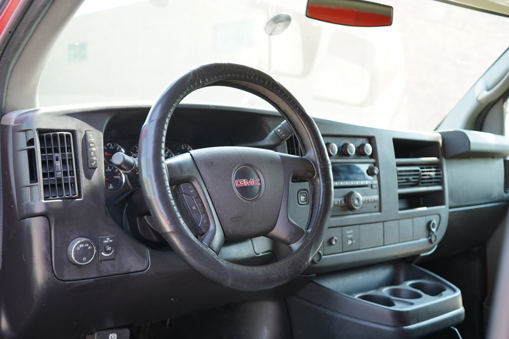 Used 2014 GMC Savana 3500 RWD image 7