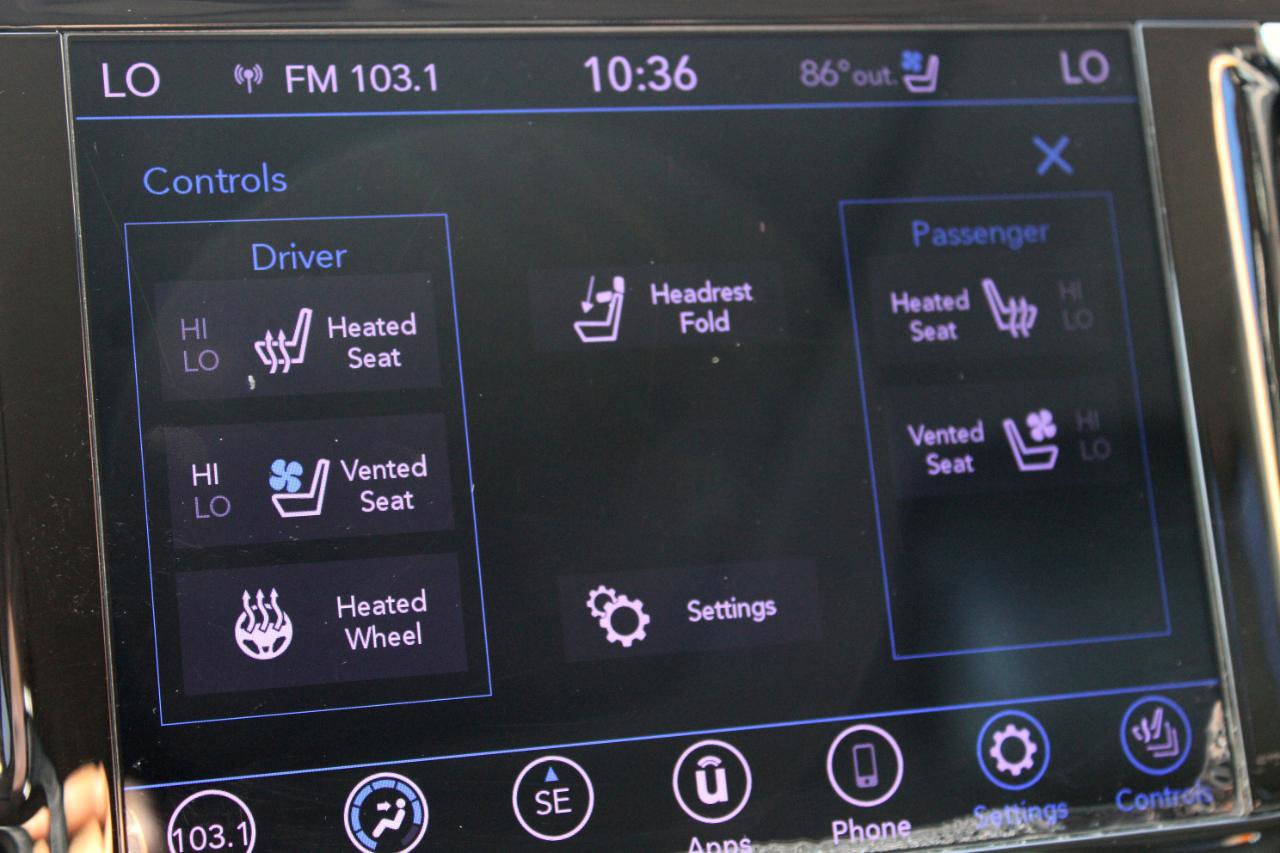 Used 2019 Chrysler Pacifica Limited FWD image 38