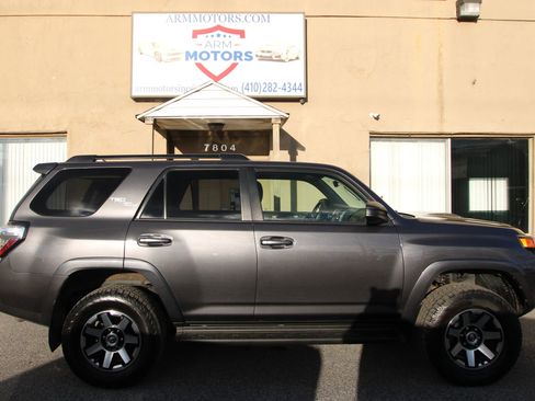 Used 2019 Toyota 4Runner 4WD image 4