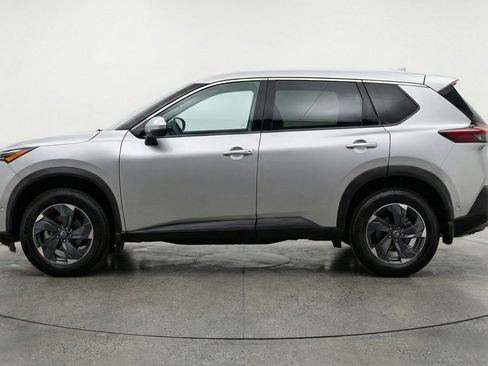 Used 2025 Nissan Rogue SV FWD image 5
