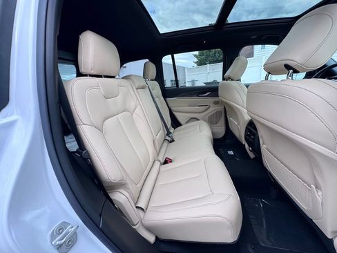 New 2026 Jeep Grand Cherokee Limited w/ Limited Altitude Package AWD/4WD image 21