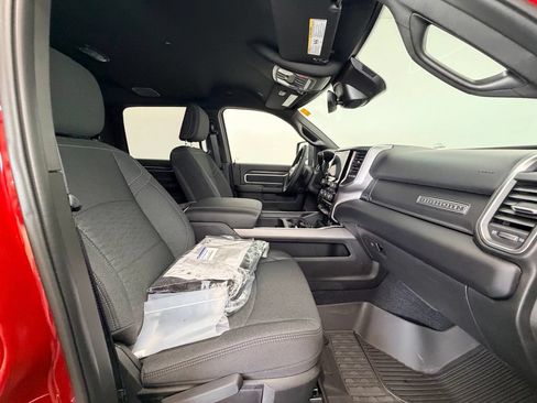 New 2026 RAM 2500 Big Horn AWD/4WD image 9