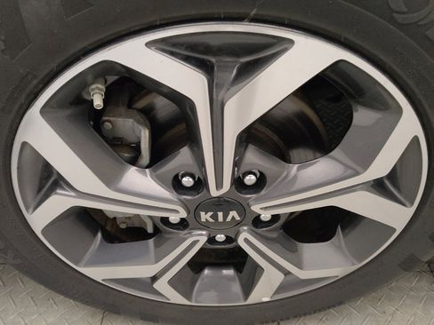 Used 2020 Kia Forte LXS FWD image 31