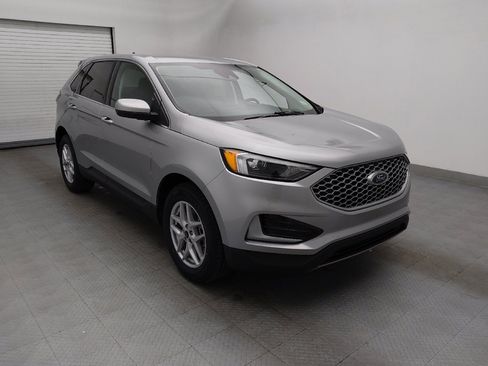 Used 2024 Ford Edge SEL image 13