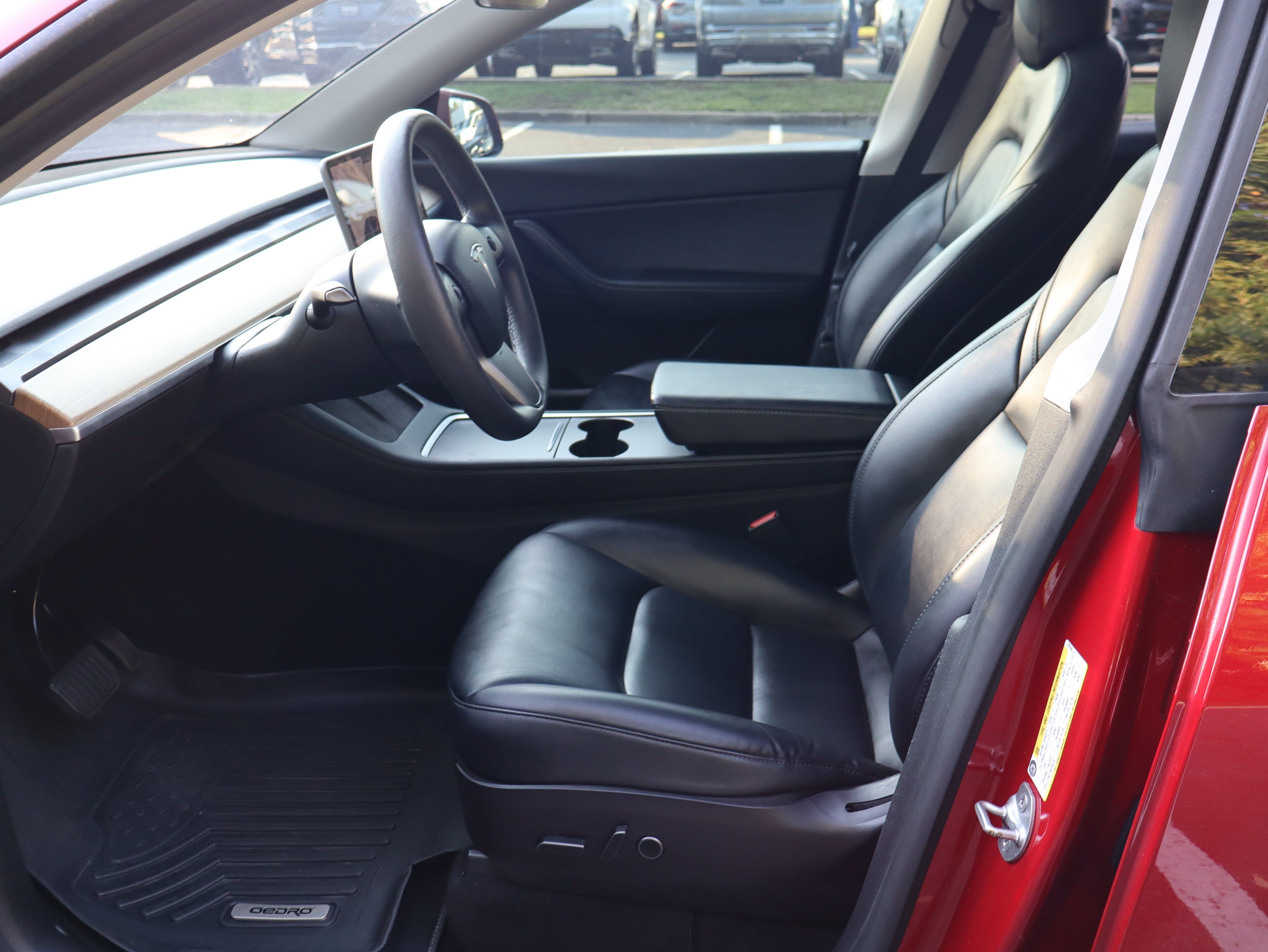 Used 2021 Tesla Model Y Long Range AWD/4WD image 20