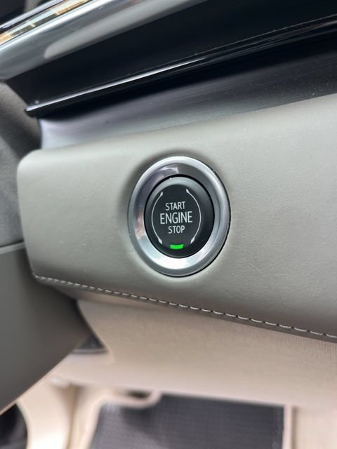 Used 2023 Cadillac Escalade ESV Premium Luxury Platinum RWD image 27