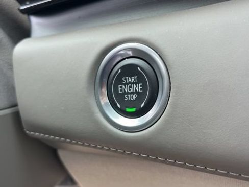 Used 2023 Cadillac Escalade ESV Premium Luxury Platinum RWD image 27