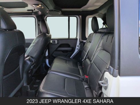 Used 2023 Jeep Wrangler Sahara w/ Cold Weather Group image 15