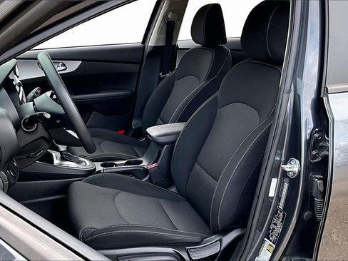 Certified 2024 Kia Forte LXS image 25