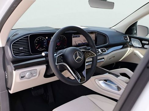 New 2026 Mercedes-Benz GLS 450 4MATIC image 20