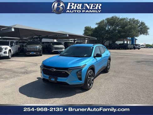 Certified 2025 Chevrolet Trax RS w/ Driver Confidence Package FWD image 1