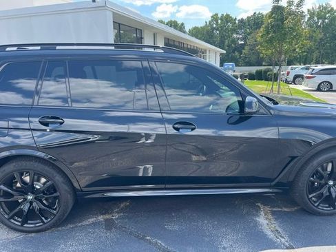 Used 2026 BMW X7 xDrive40i w/ M Sport Package AWD/4WD image 3
