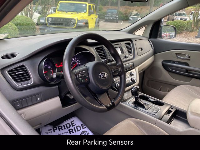 Used 2015 Kia Sedona LX w/ LX Convenience Package FWD image 6