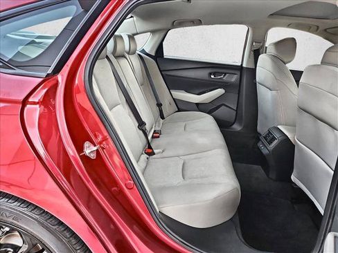 Used 2025 Honda Accord SE image 19