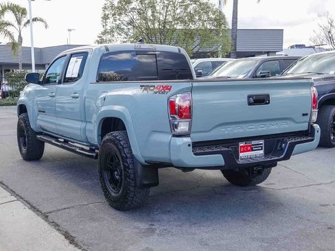 Used 2022 Toyota Tacoma TRD Sport image 6