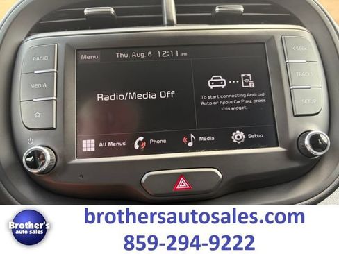 Used 2025 Kia Soul LX w/ LX Technology Package FWD image 21