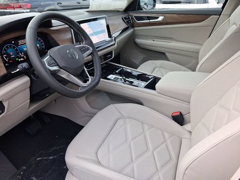New 2026 Volkswagen Atlas SE FWD image 6