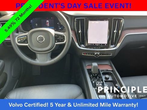 Certified 2025 Volvo V60 B5 Cross Country Plus image 17