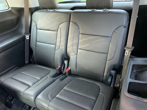 Used 2023 GMC Acadia SLT AWD/4WD image 20