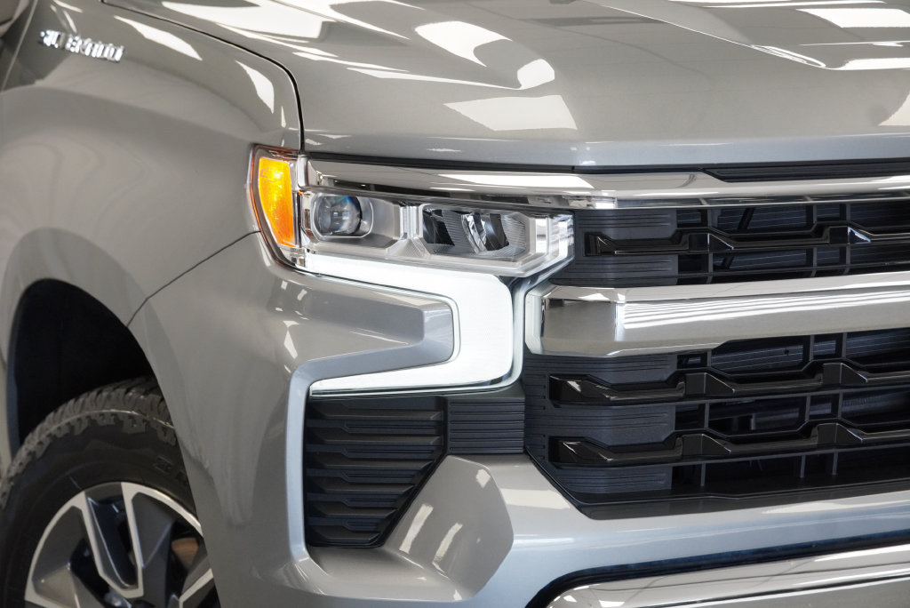 Certified 2023 Chevrolet Silverado 1500 LT AWD/4WD image 10