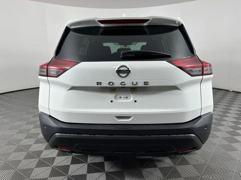 Used 2021 Nissan Rogue S FWD image 12
