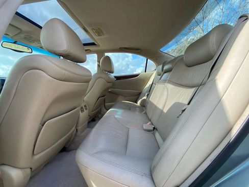 Used 2003 Lexus ES 330 FWD image 13