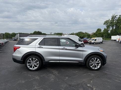 Certified 2021 Ford Explorer Platinum w/ Equipment Group 601A AWD/4WD image 7