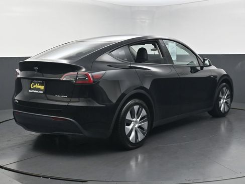 Used 2023 Tesla Model Y Long Range AWD/4WD image 4