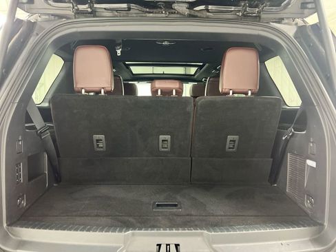 Used 2024 Ford Expedition Limited image 25