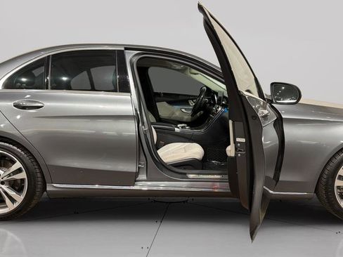 Used 2017 Mercedes-Benz C 300 Sedan image 17