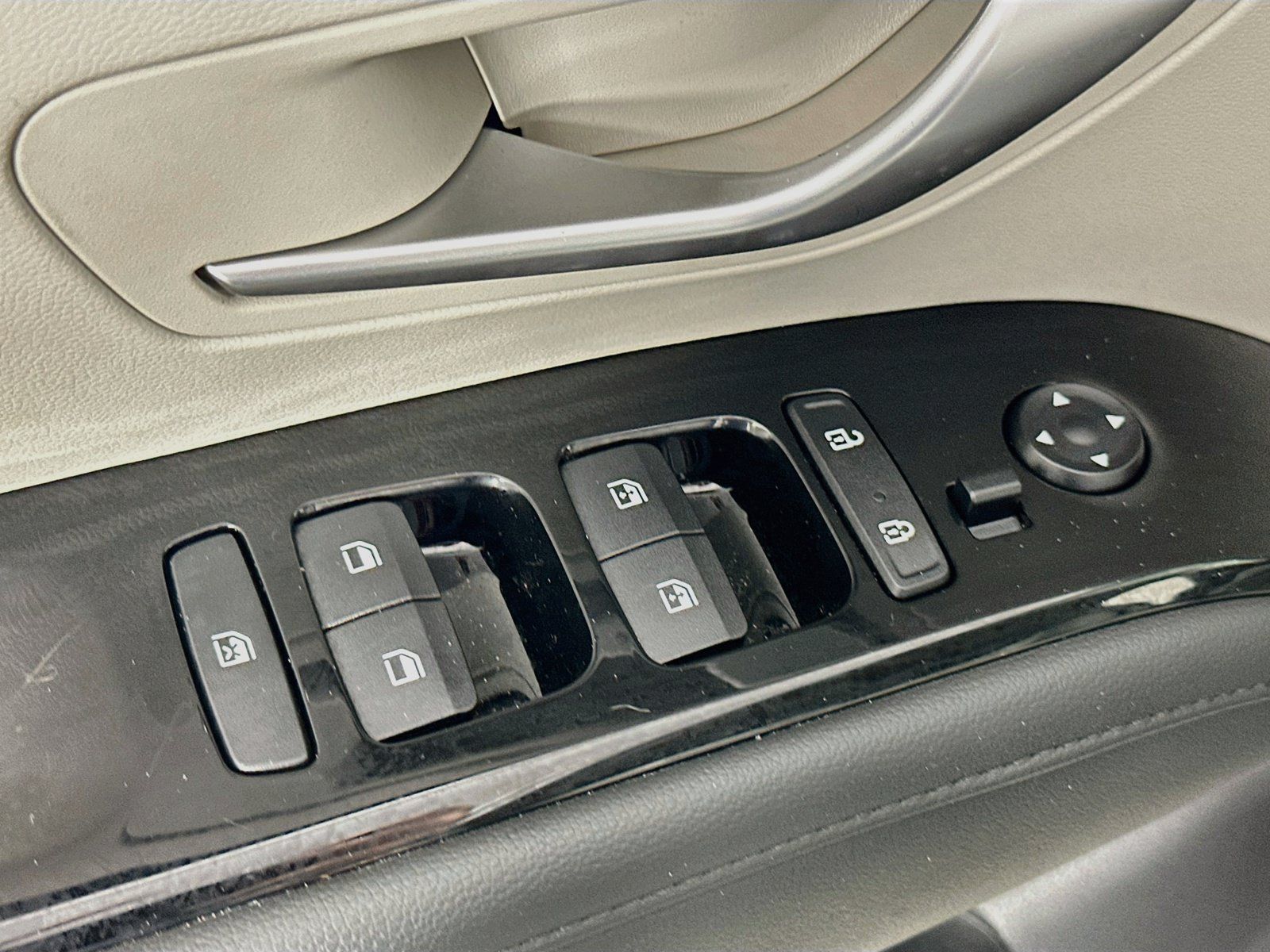 Used 2024 Hyundai Tucson Limited FWD image 18
