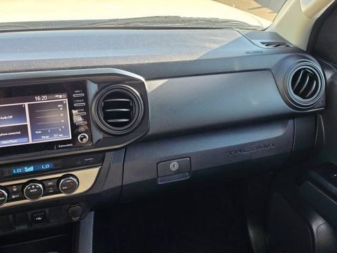 Used 2023 Toyota Tacoma SR AWD/4WD image 33