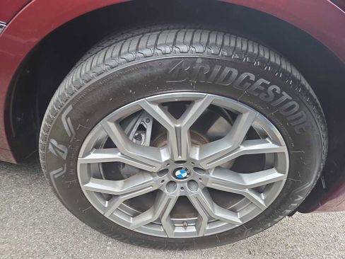 Used 2024 BMW X7 xDrive40i w/ Parking Assistance Package image 2