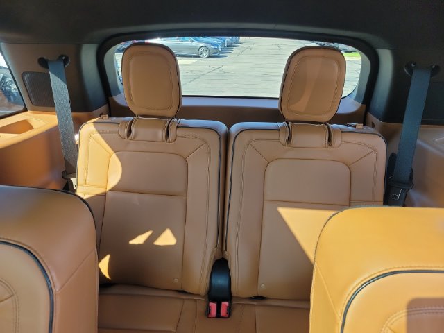 Used 2024 Lincoln Aviator Black Label w/ Jet Package AWD/4WD image 25