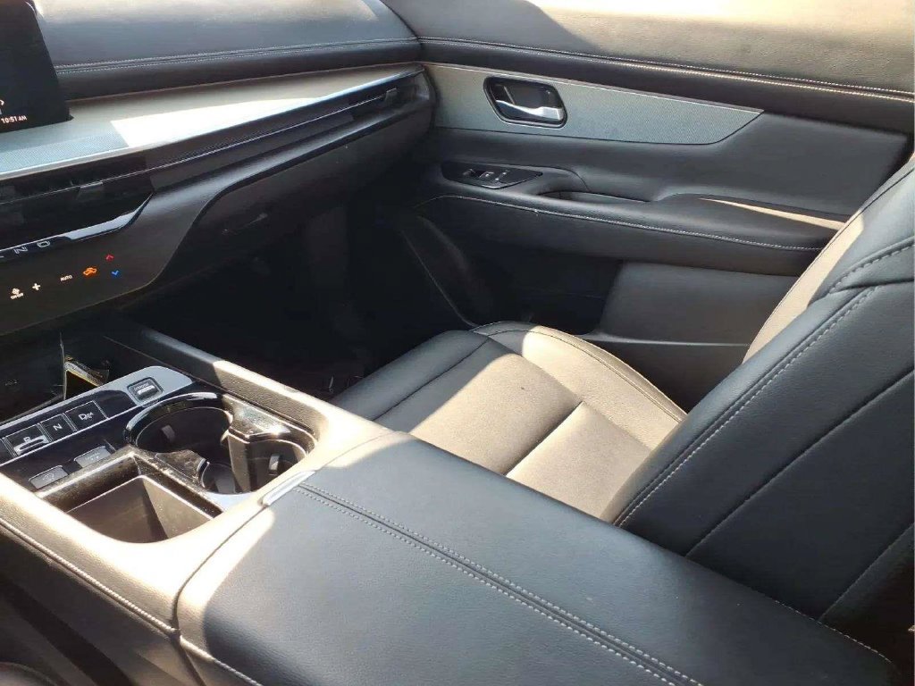 Used 2025 Nissan Murano SL AWD/4WD image 13